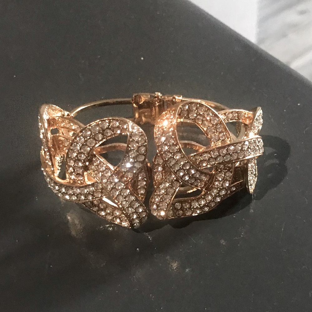 Jeweled gold bangle